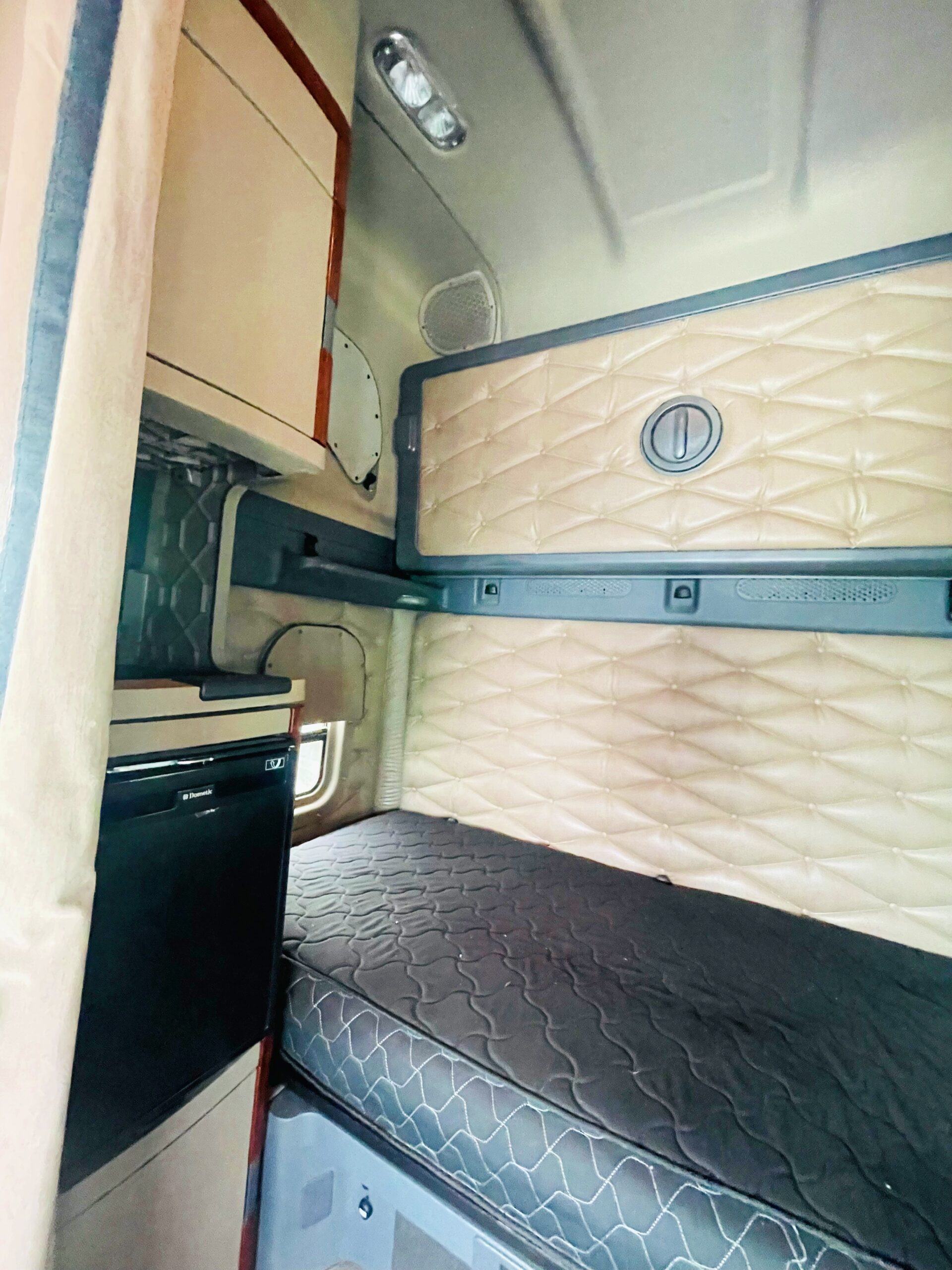 2016 FREIGHTLINER CASCADIA