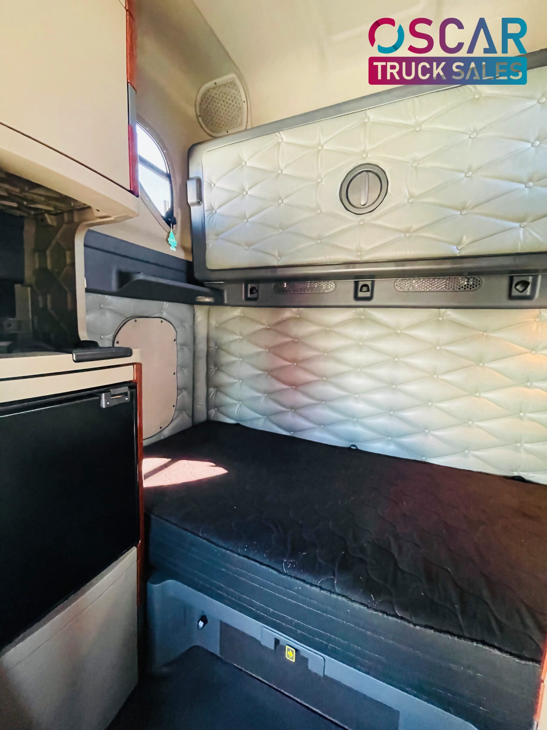 2017 FREIGHTLINER CASCADIA