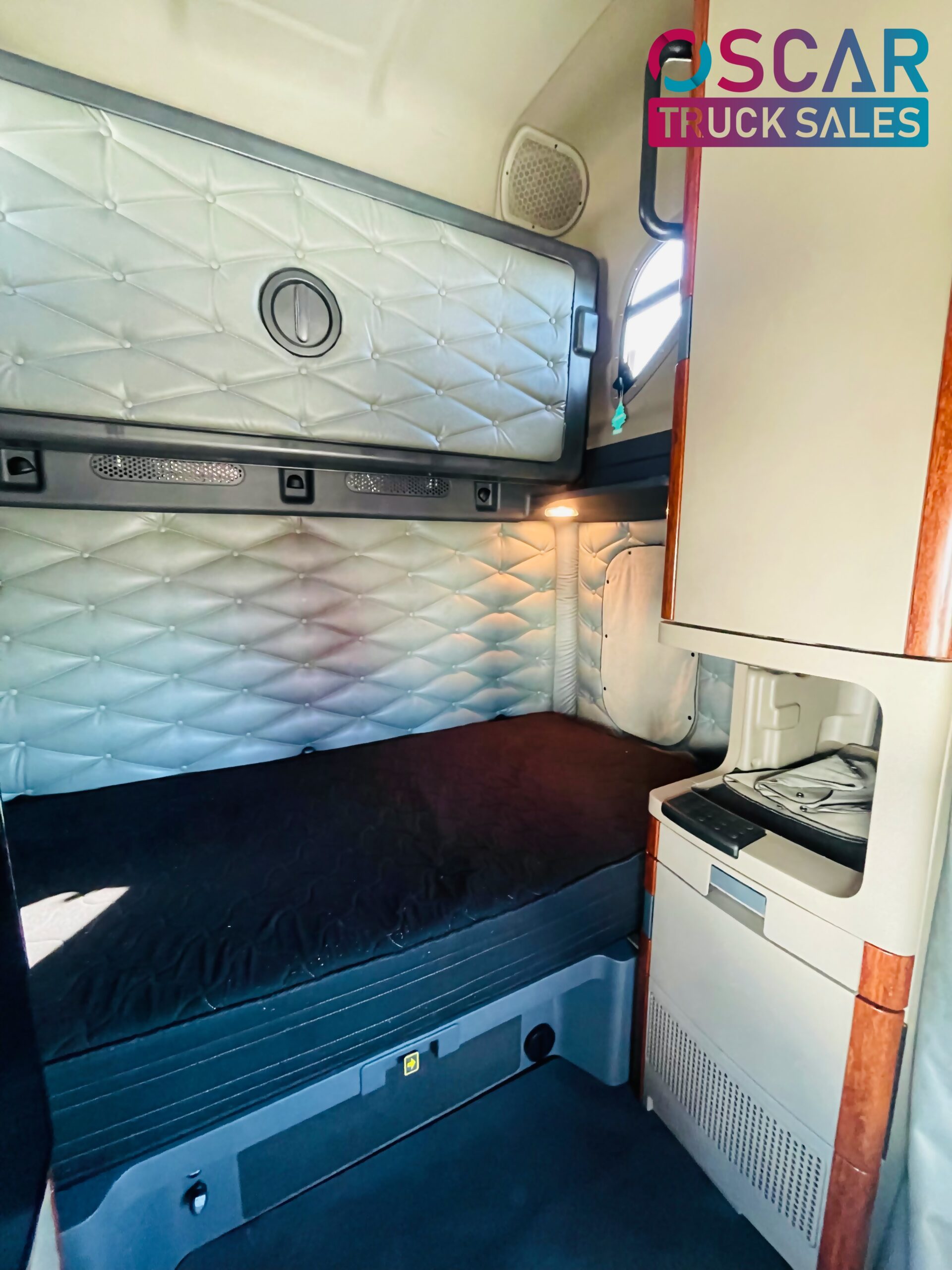 2017 FREIGHTLINER CASCADIA
