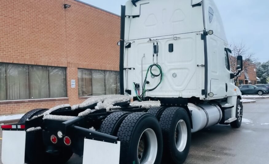 2017 FREIGHTLINER CASCADIA