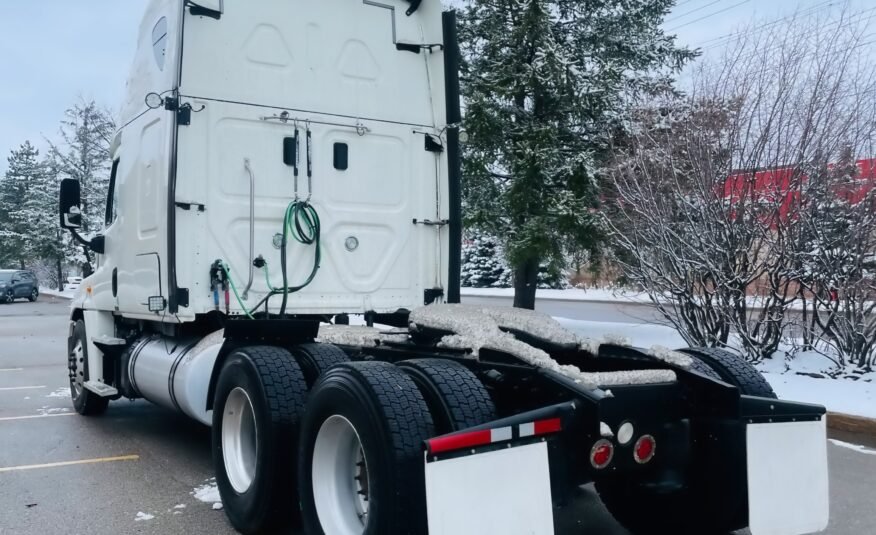 2017 FREIGHTLINER CASCADIA