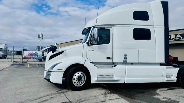 2019 VOLVO VNL 860